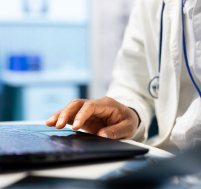 Cartella clinica elettronica nei poliambulatori: tutti i vantaggi di una gestione digitale della salute